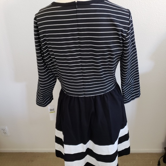 Ladies Dress for Work, Party, NWT. Great for holidays. Various sizes - Picture 3 of 4